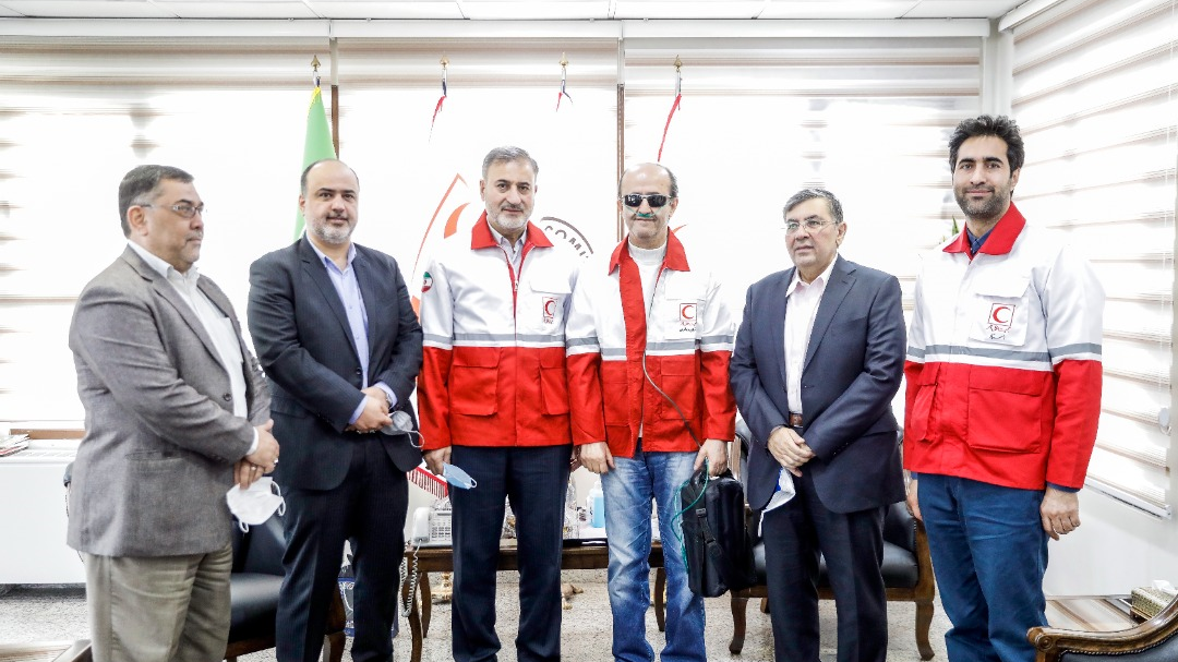 خبرنگار جانباز عضو داوطلب هلال احمر شد
